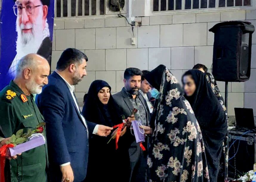 ۵۰ زندانی جرایم غیرعمد اهواز به آغوش خانواده بازگشتند + فیلم