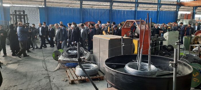 بازدید وزیر کار از شرکت سیم و کابل دامغان، تعاونی موفق در صادرات با ۲۰ مشتری بینالمللی