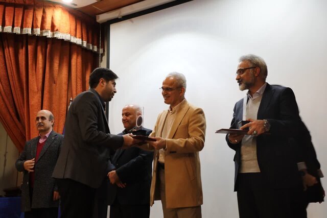 استاندار مازندران: راه حل مسائل کشور در دستان پژوهشگران علمی است