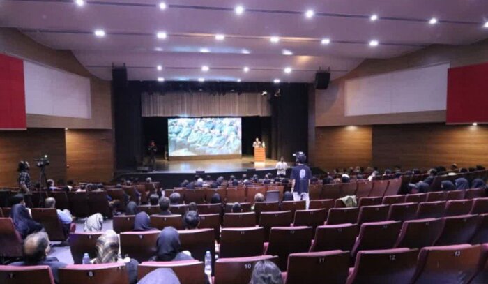 نشان ناظم الاطباء کرمانی به پنج چهره پرافتخار کرمان اهدا شد