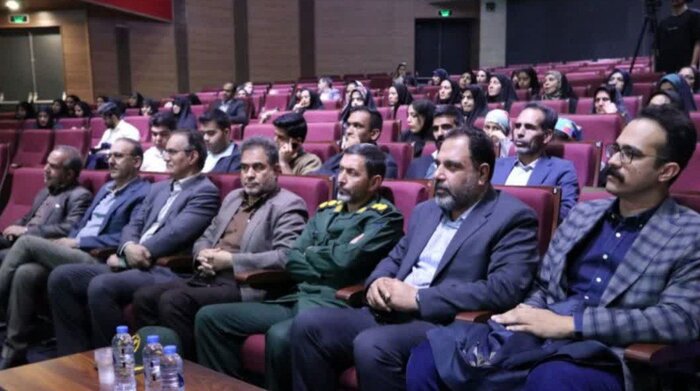 نشان ناظم الاطباء کرمانی به پنج چهره پرافتخار کرمان اهدا شد