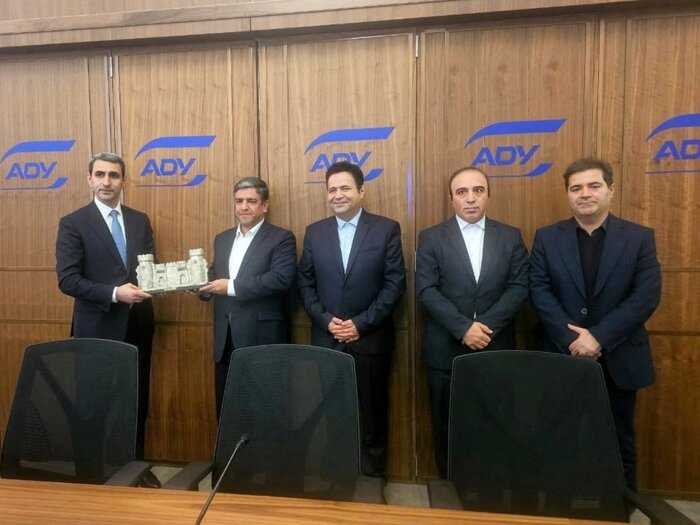 استاندار اردبیل بر احداث بارانداز ریلی در مرز با جمهوری آذربایجان تاکید کرد