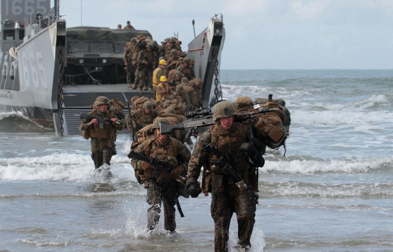 پولیتیکو: ایالات متحده در حال حاضر توان لازم برای حمله زمینی به ونزوئلا را ندارد