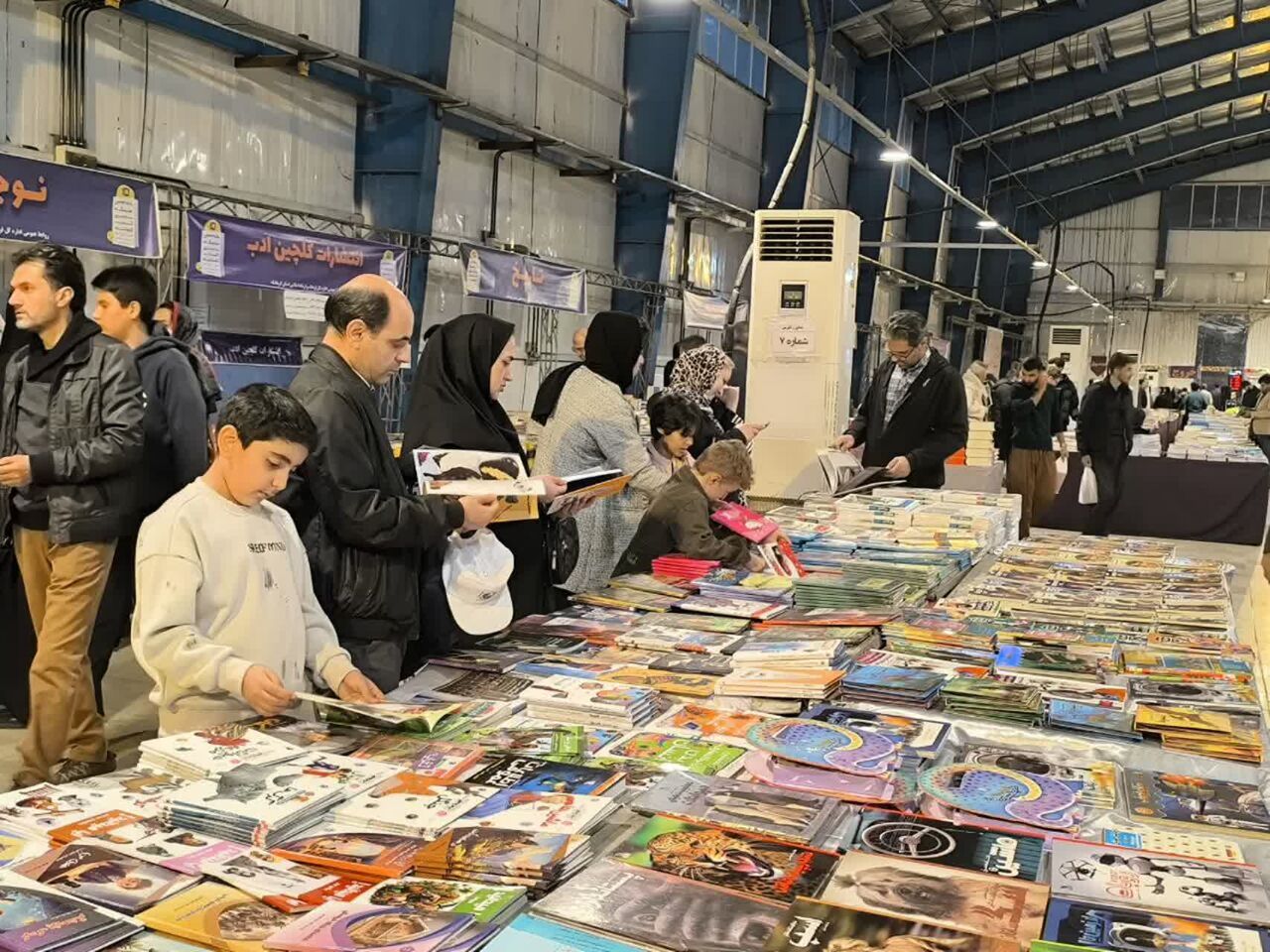 نماینده مجلس: سرمایه‌گذاری در شعر و فرهنگ هزینه نیست