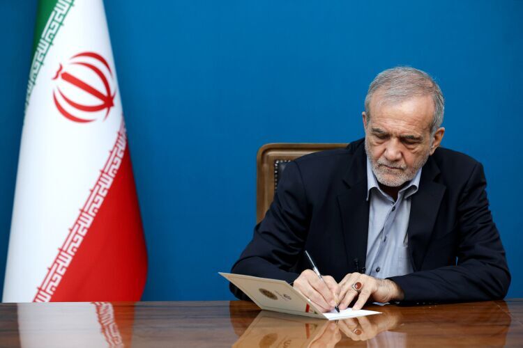 تبریک رئیس جمهور به ورزشکار ایرانی عضو کمیته بینالمللی المپیک