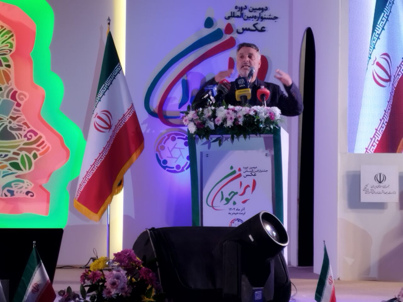 معاون وزیر بهداشت: زبان هنر، کاراترین ابزار برای تغییر نگرش جامعه است معاون وزیر بهداشت: زبان هنر، کاراترین ابزار برای تغییر نگرش جامعه است