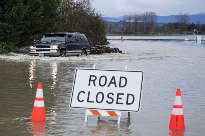 سیل بی سابقه در ایالت واشنگتن / ده ها هزار نفر خانه های خود را  ترک کردند