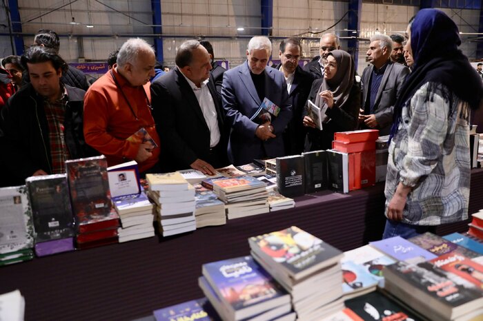 تقویت فرهنگ و ترویج کتابخوانی راهبرد اصلی عبور از چالشهای کشور است