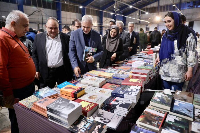 تقویت فرهنگ و ترویج کتابخوانی راهبرد اصلی عبور از چالشهای کشور است