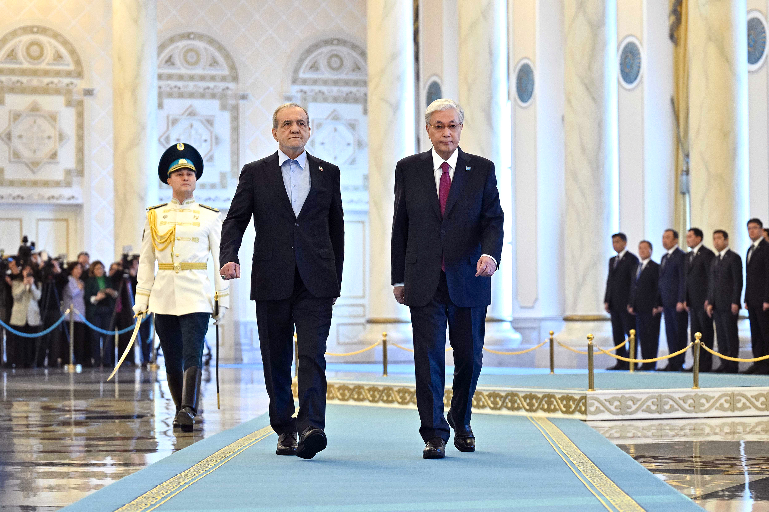 گذشته پرافتخار، آینده روشن/ همّت دولت وفاق برای منطقهگرایی و نزدیکی با همسایگان