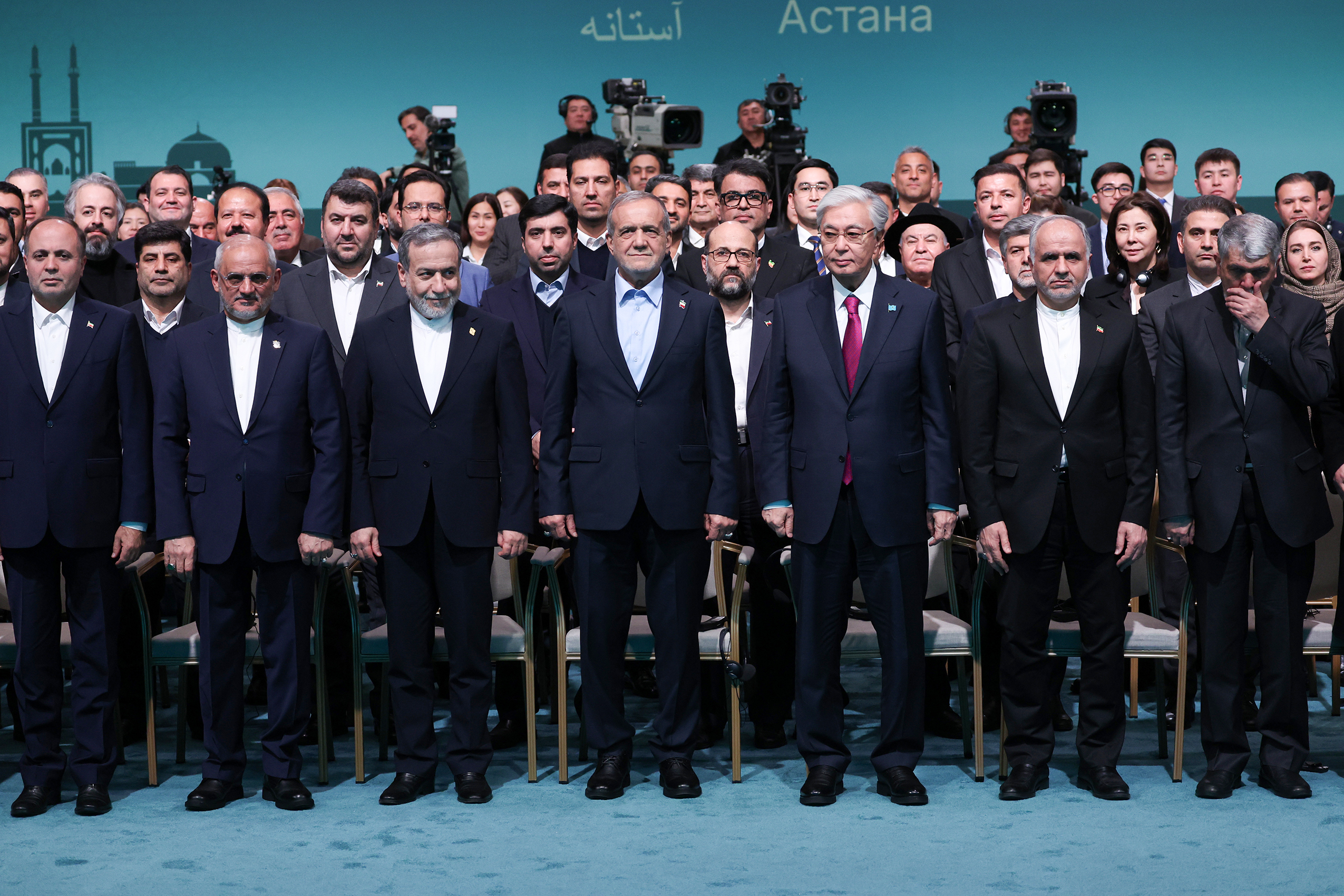 گذشته پرافتخار، آینده روشن/ همّت دولت وفاق برای منطقهگرایی و نزدیکی با همسایگان