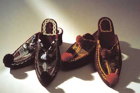 چراغ خاموش هنر چاروق دوزی در زنجان