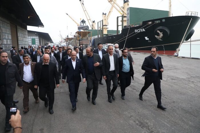 وزیر جهاد کشاورزی: روند ترخیص کالاهای اساسی در بندر امام بهبود پیداکرده است