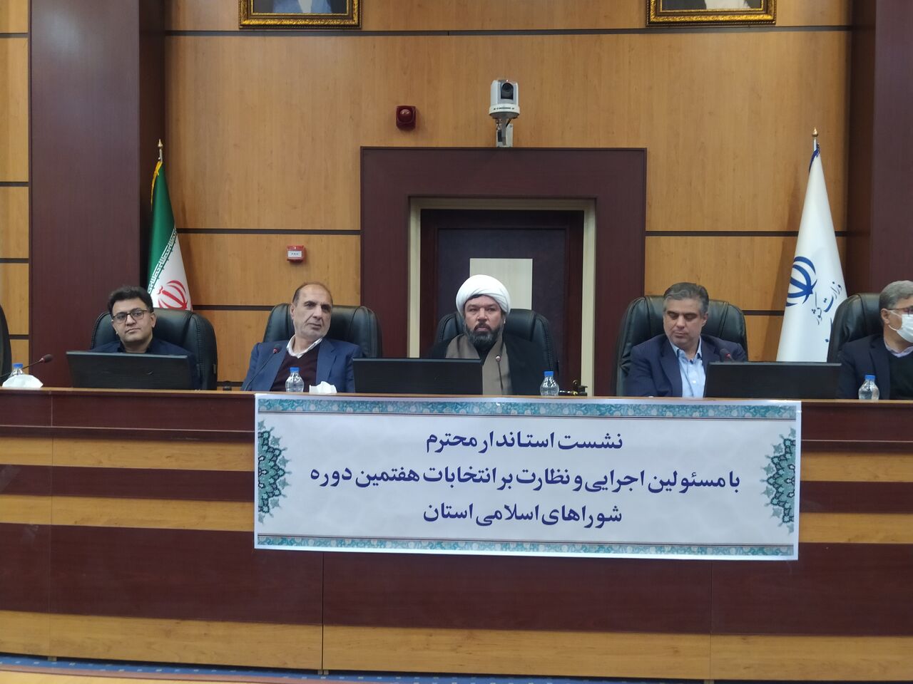 استاندار مرکزی: شوراهای اسلامی موتور محرک توسعه هستند