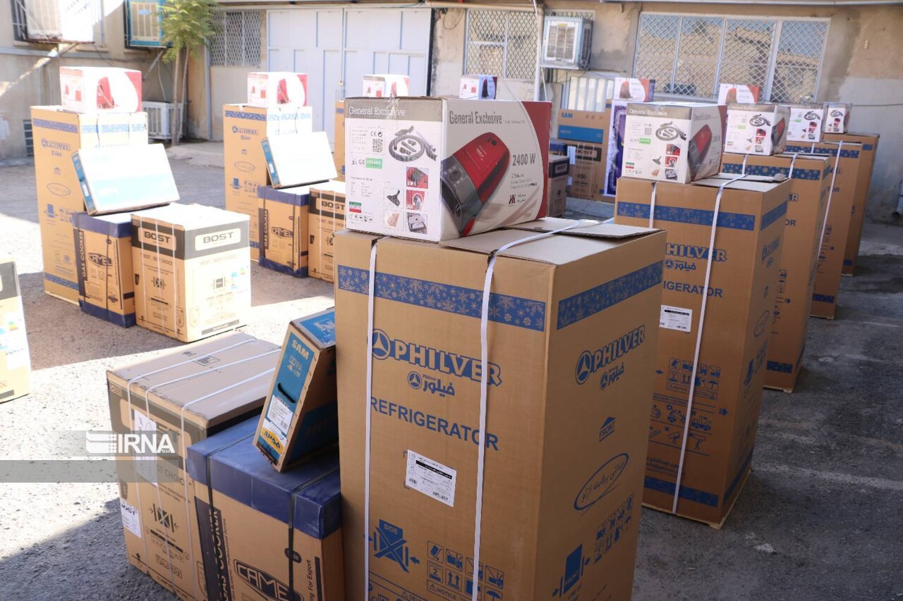 توزیع دو هزار قلم کالای ضروری میان نیازمندان ایلام توزیع دو هزار قلم کالای ضروری میان نیازمندان ایلام