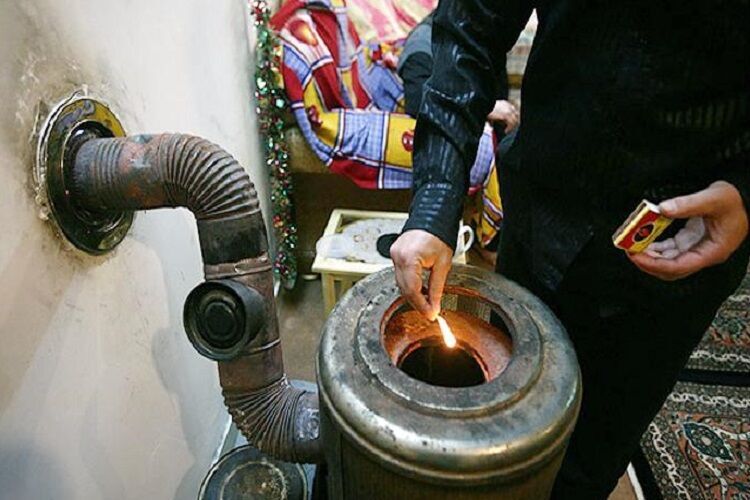 زمستان و گلایه‌مندی زاهدانی‌ها از مشکلات دریافت نفت؛مردم همچنان چشم انتظار دریافت سهمیه