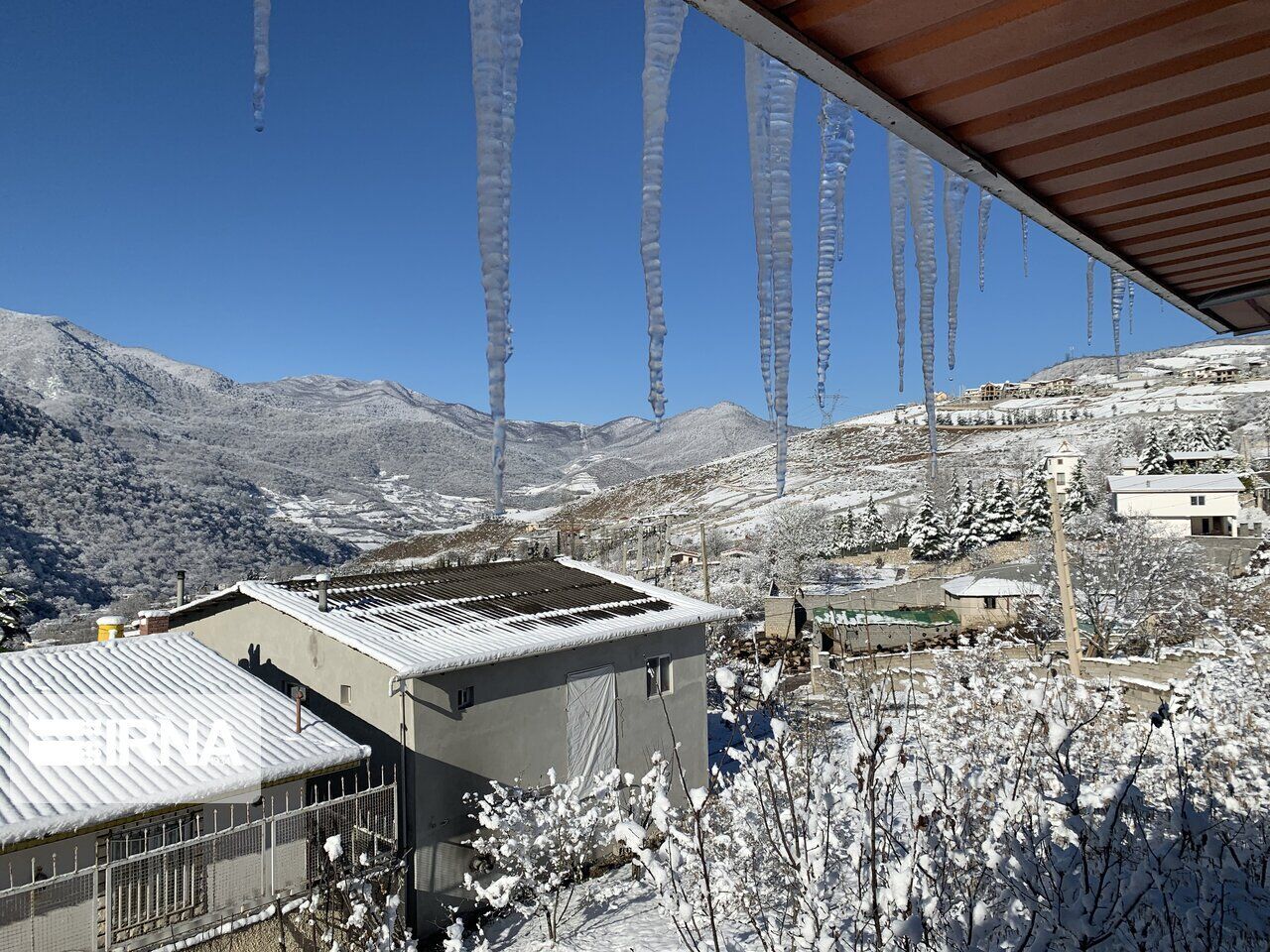 دمای هوا در بلده نور به منفی چهار درجه سانتیگراد رسید
