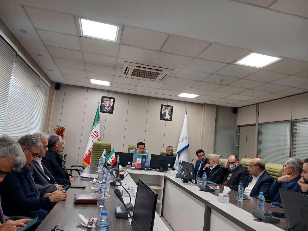 پیشنهاد رئیس اتحادیه چاپخانه‌داران برای توقف ثبت‌سفارش‌های کاغذ و مقوا