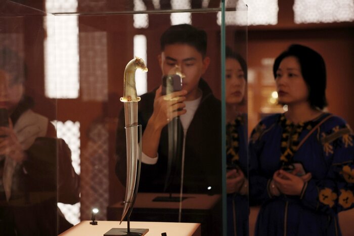 افتتاح معرض "معجزة اللوحات" للروائع الفنية من إيران والهند وتركيا في شنغهاي