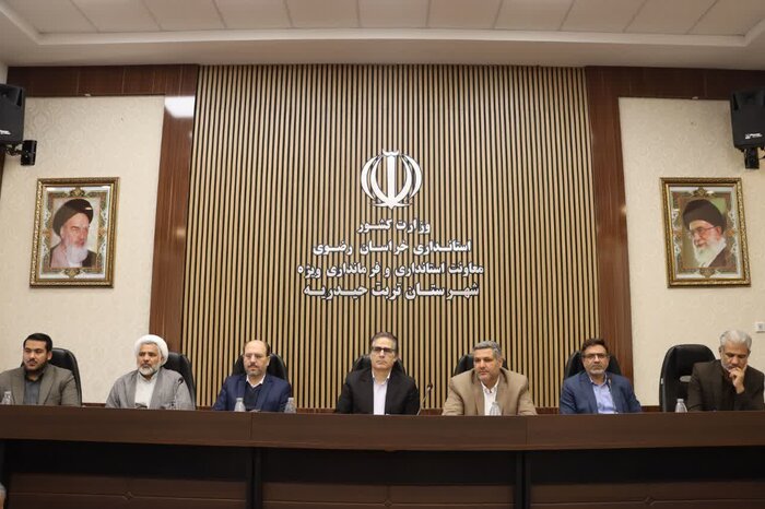 معاون سیاسی استاندار خراسان رضوی: گفت وگوی نخبگان راه نجات از افت سرمایه اجتماعی است