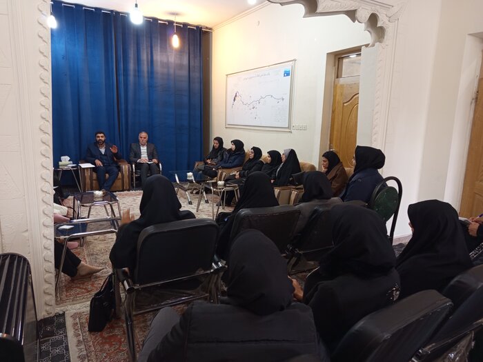 نماینده مجلس: تصمیم‌گیری درست در مجلس بدون ارتباط با نخبگان ممکن نیست