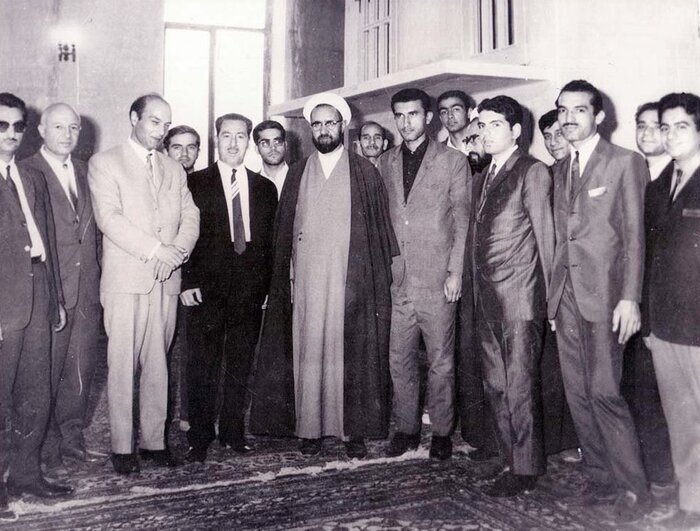 مخاطرات خودصالح پنداران در «جنگ رسانهای» / رسانه ملی همه سلایق را ببیند