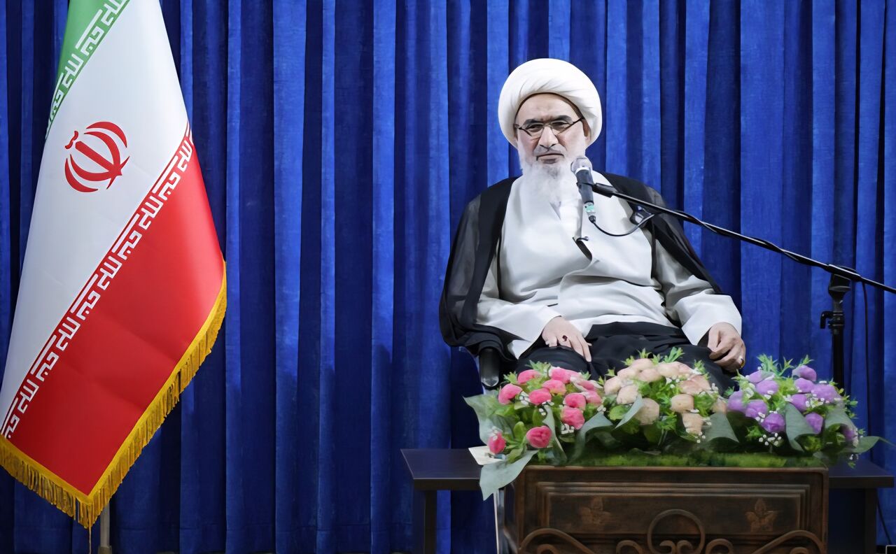 امام جمعه بوشهر: برنامه‌های متنوع دانش‌آموزی برای اعتکاف طراحی شود