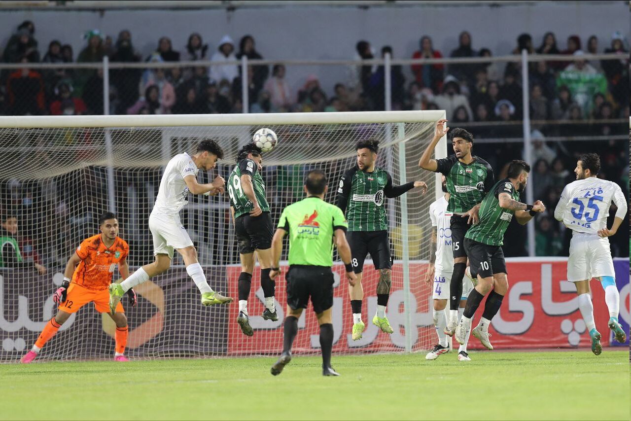 تساوی‌های سریالی استقلال؛ دور شدن از صدر جدول در خرم‌آباد
