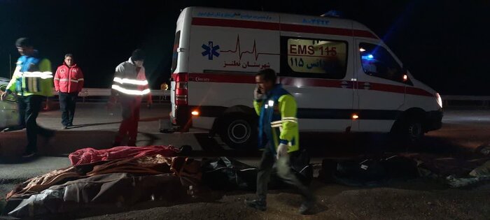 واژگونی اتوبوس در نزدیکی نطنز ۱۳ کشته برجا گذاشت