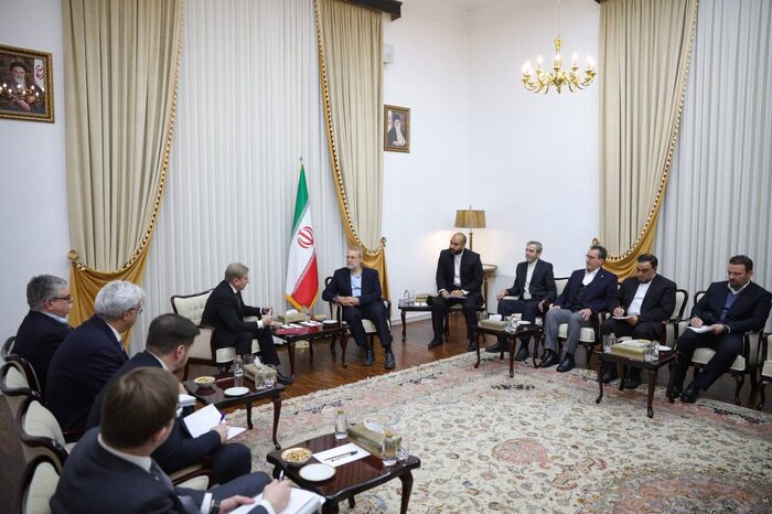 شتاببخشی به کریدور راهبردی شمال–جنوب؛محور دیدار لاریجانی و معاون نخستوزیر روسیه در تهران