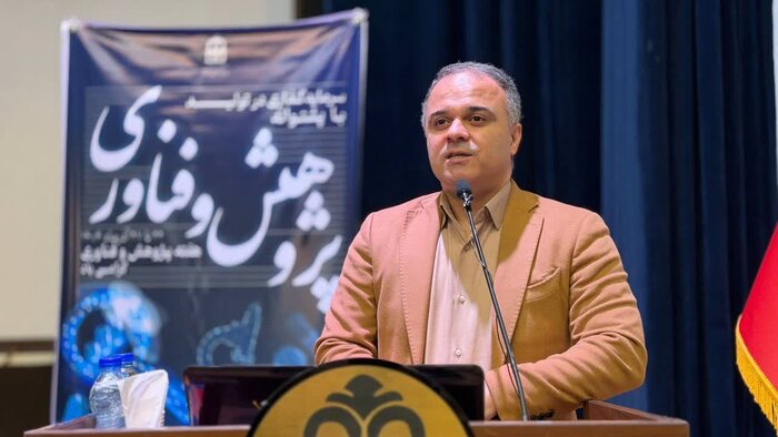 رئیس دانشگاه علوم پزشکی گلستان: پژوهش عامل جلوگیری از فرسودگی علمی اساتید است