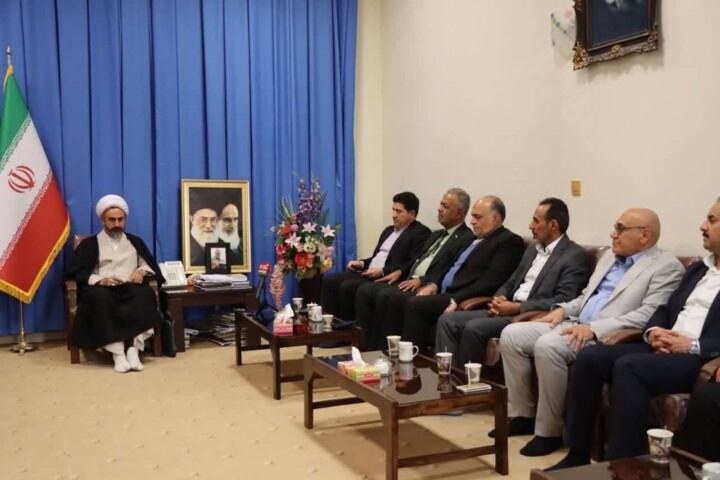 امام جمعه ایلام: پیوند ایران و عراق سدی محکم در برابر نظام استکباری است