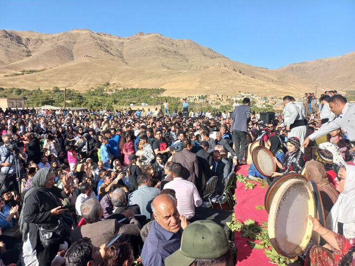 جشنواره انگور کندوله و آیین هلیسه‌پزان صحنه ثبت ملی شد