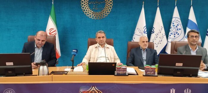 لزوم تقویت هویت ملی دانشآموزان/پرچم ایران در همه مدارس برافراشته شود