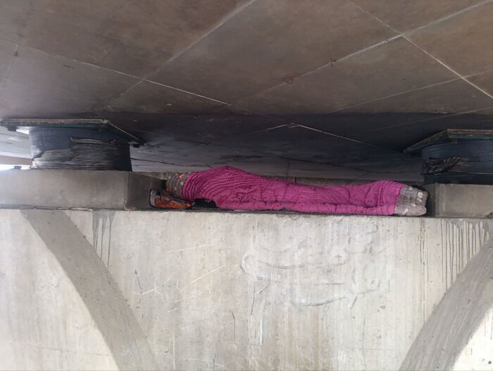 ماجرای افراد پتوپیچ شده در چراغ قرمز همدان چه بود؟