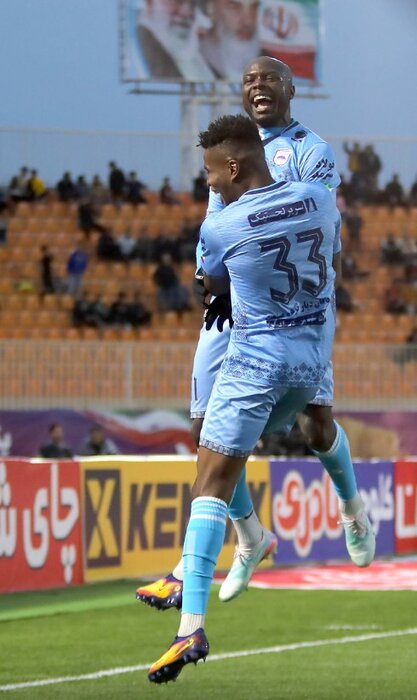 سایه‌روشن‌های هفته چهاردهم؛ تخته‌گاز تا قهرمانی