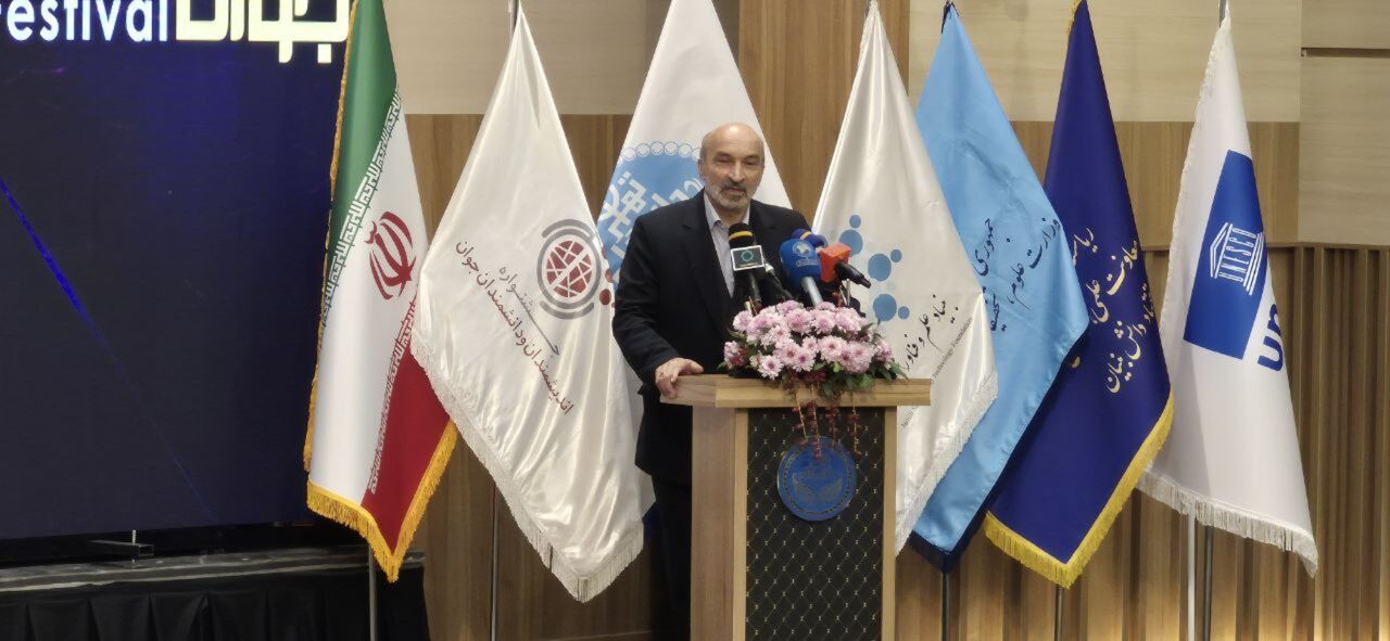 همایش اندیشمندان جوان فرصتی برای تقویت علوم پایه است همایش اندیشمندان جوان فرصتی برای تقویت علوم پایه است