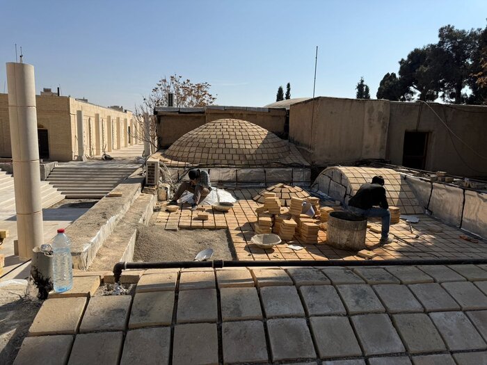 مرمت مقرنسهای فروریخته حافظیه آغاز شد