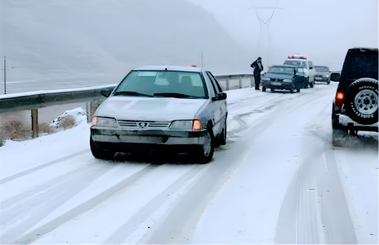 گردنه «ماکوله» گلپایگان باز شد/ محور هنده به رضا آباد همچنان مسدود است