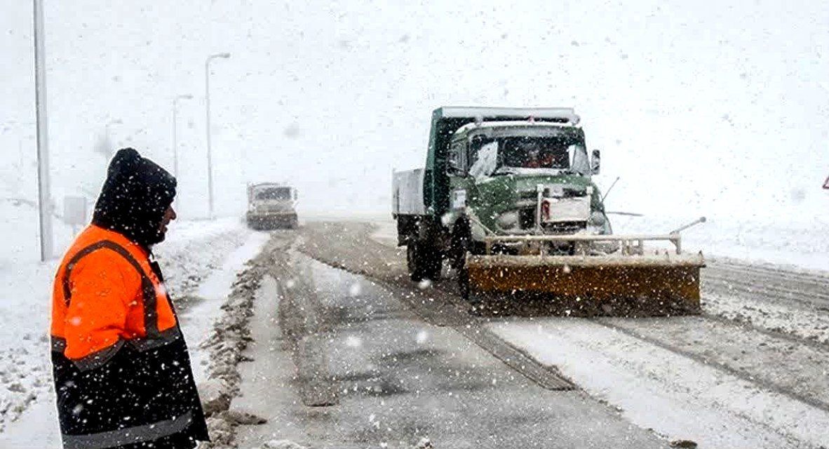 ۲۹هزار کیلومتر باند جاده‌های خراسان رضوی برف‌روبی شد