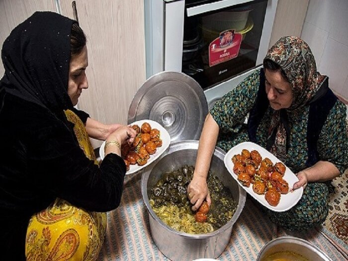 چلهنشینی به رسم کُردها/گرمای دلها در طولانی ترین شب سال