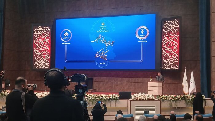 تمامی تجهیزات آزمایشگاهی دانشگاه ها تا پایان دولت چهاردهم روزآمد می شود