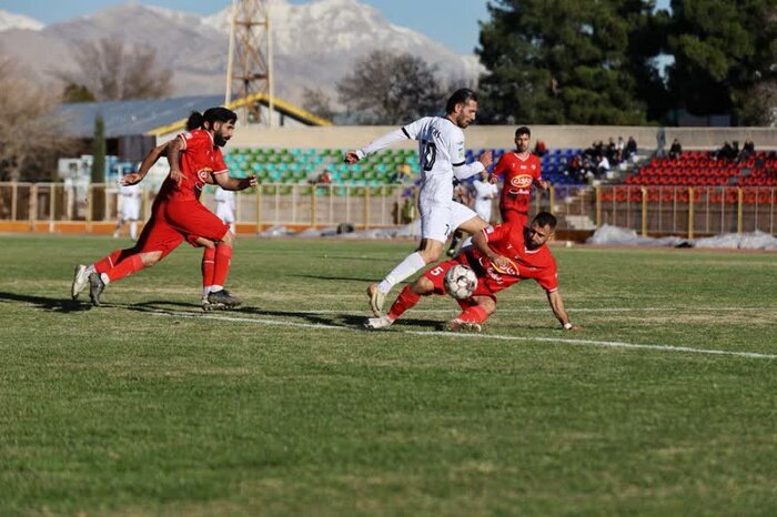 واکنش تاج به حضور تیم ملی فوتبال در جام‌جهانی در شب محکومیت پنج میلیاردی استقلال