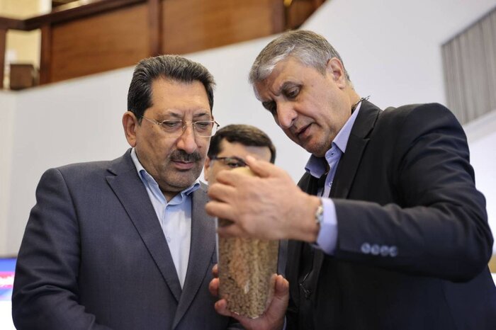 وجود فصول مشترک همکاری حوزه صنعت با سازمان انرژی اتمی ایران