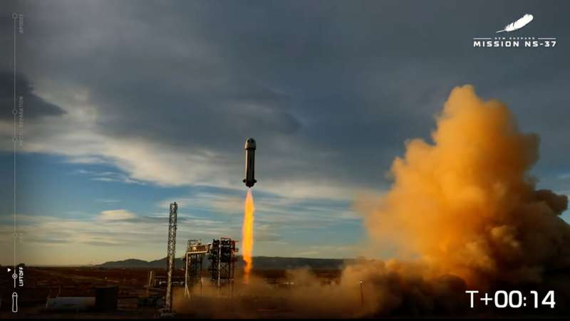 تحقق رویای دسترسیپذیری در فضا؛ اعزام نخستین فضانورد با صندلی چرخدار