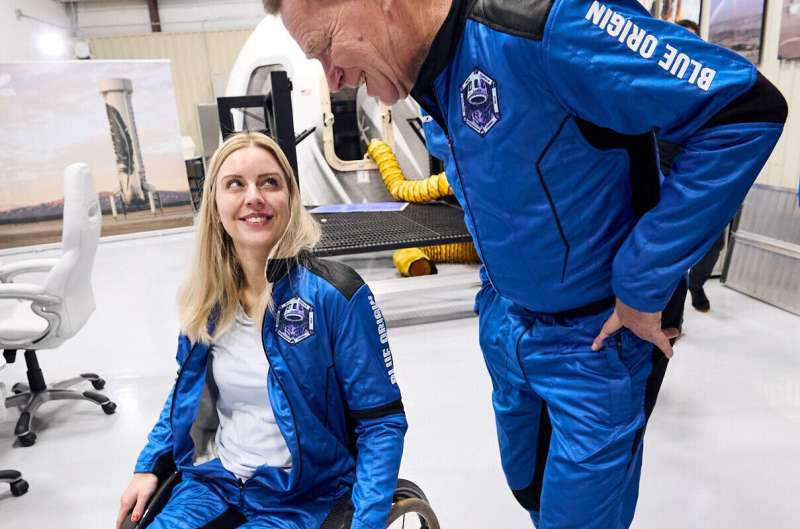 تحقق رویای دسترسیپذیری در فضا؛ اعزام نخستین فضانورد با صندلی چرخدار