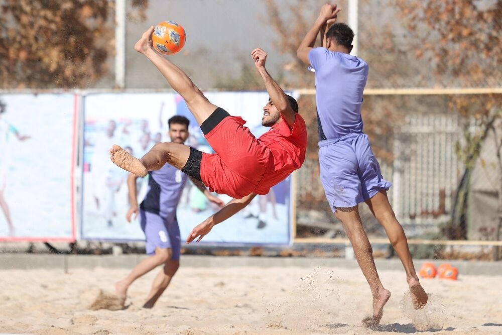 دعوت از ۱۶ بازیکن برای شرکت در اردوی تیم ملی فوتبال ساحلی دعوت از ۱۶ بازیکن برای شرکت در اردوی تیم ملی فوتبال ساحلی