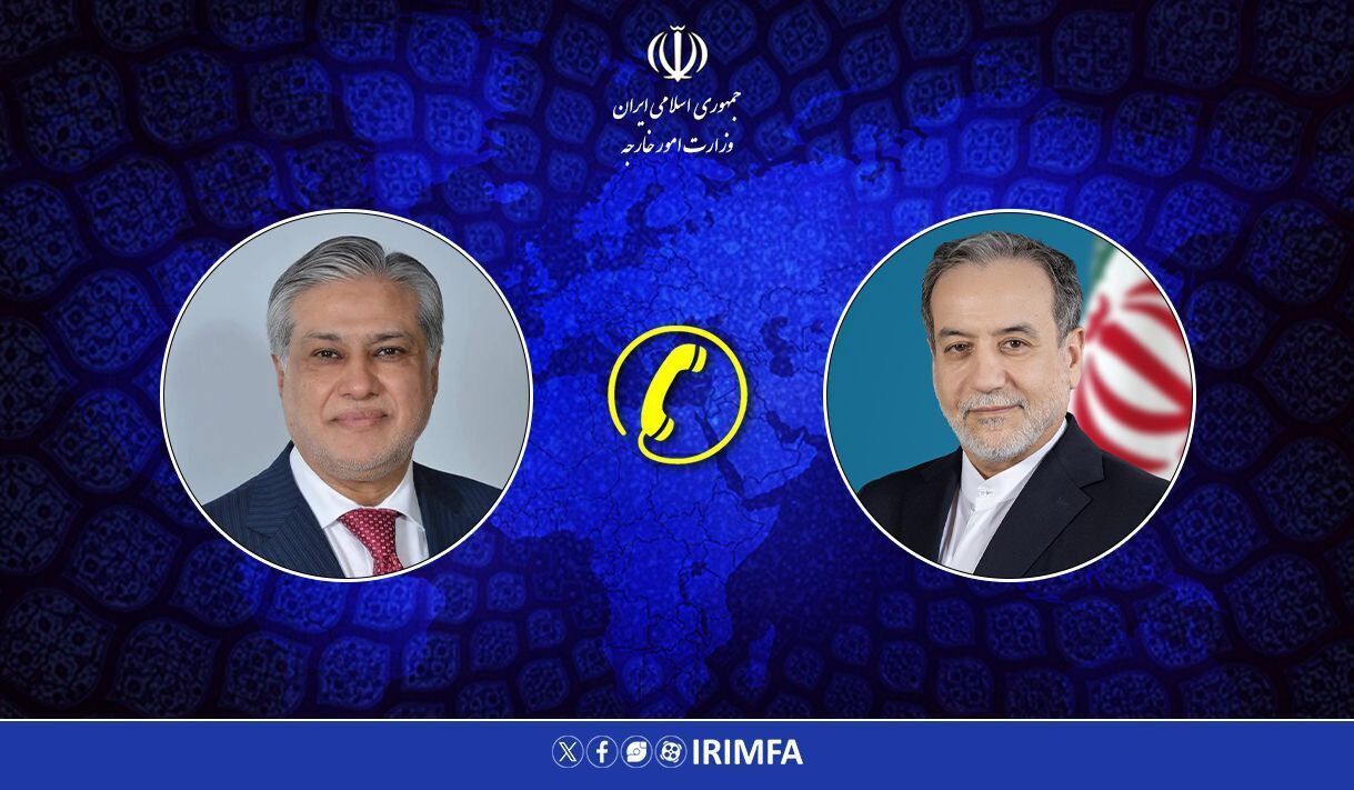 Iranian, Pakistani foreign ministers discuss bilateral ties, regional developments on phone