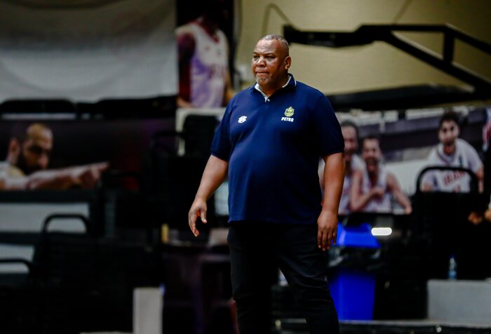 خط و نشان ساپینتو برای المحرق در روز چراغ سبز باشگاههای فوتبال به فحاشی روی سکوها