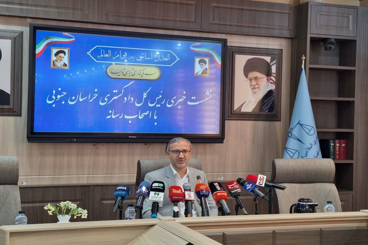 جان کارگران معادن خراسان جنوبی به پرداخت مطالبات معدنکاران گره خورده است جان کارگران معادن خراسان جنوبی به پرداخت مطالبات معدنکاران گره خورده است